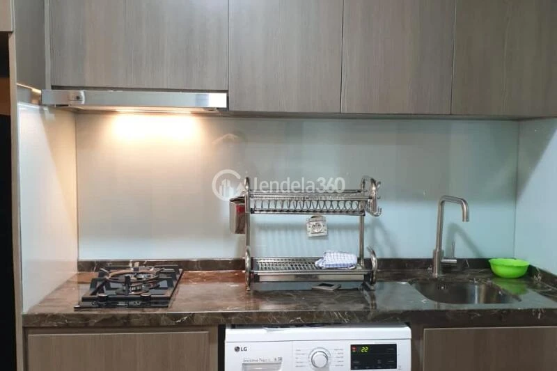 Kitchen Studio Apartment with City View at Green Sedayu Apartment
