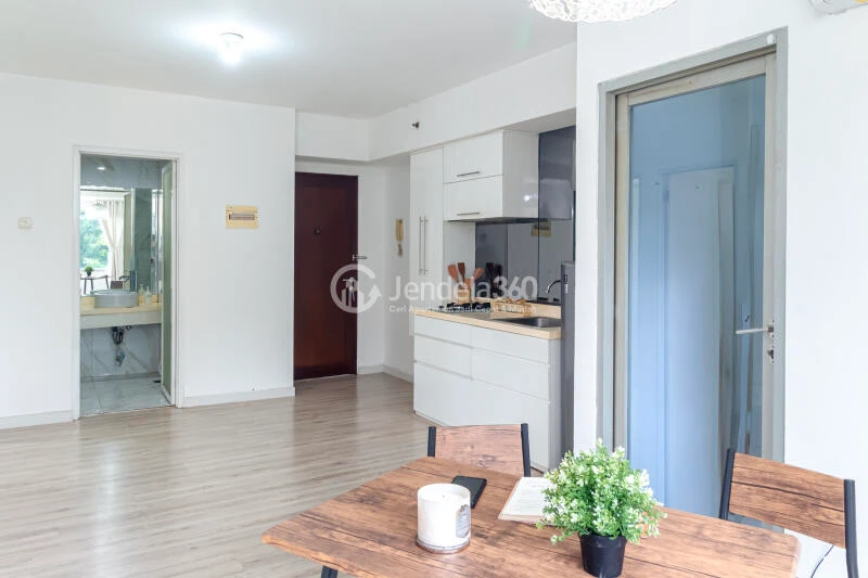 Living Room The 18Th Residence Taman Rasuna 2BR Semi Furnished