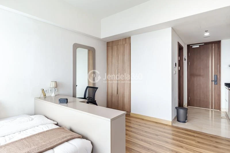 Bedroom Comfy Studio Apartment at Southgate Residence Tower Altuera