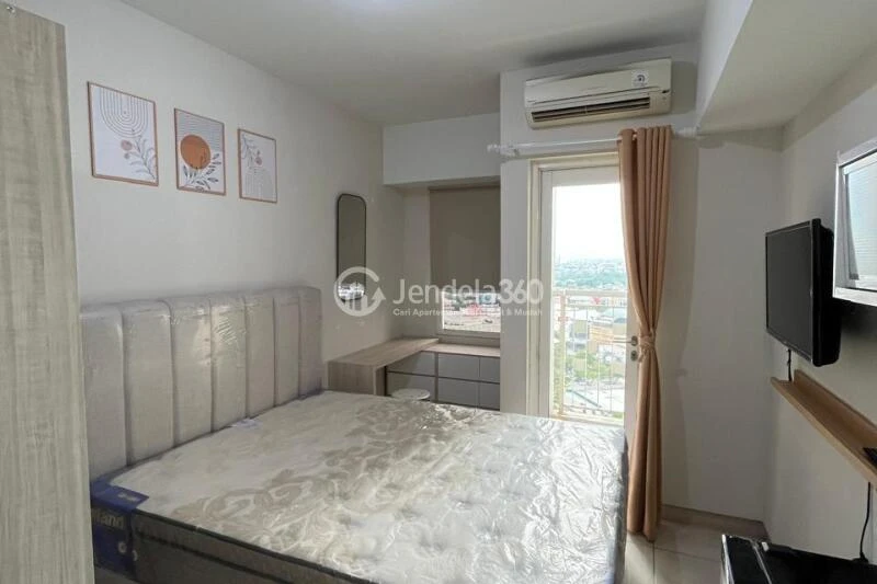 Bedroom Studio The Springlake Summarecon Apartment at High Floor