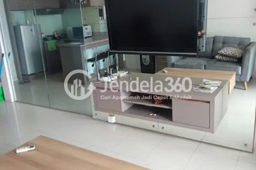 Living Room 1BR Apartment with City View at Lavande Residence
