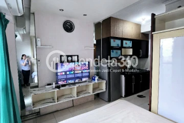Bedroom Studio Apartment with City View at Maple Park Apartment