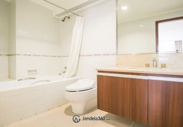 Bathroom Strategic Location 3BR Apartment Low Floor with City View (Selatan) View at Menteng Regency