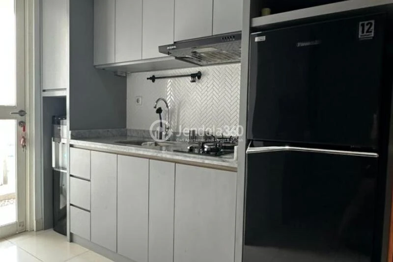 Kitchen Low Floor 1BR Apartment with  View at The Kensington Royal Suites