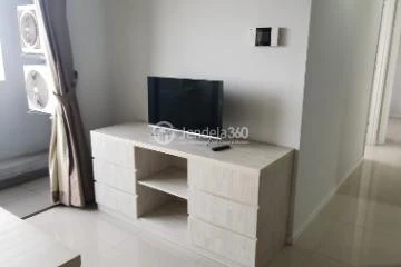 Living Room High Floor Studio Apartment with City View at Paddington Heights Apartment
