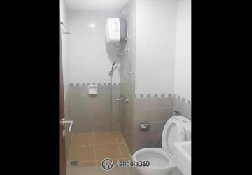 Bathroom 1BR Apartment with city view View at Royal Olive Residence