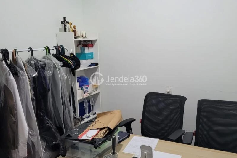 Bedroom Tidy 2BR Apartment at Springwood Residence High Floor