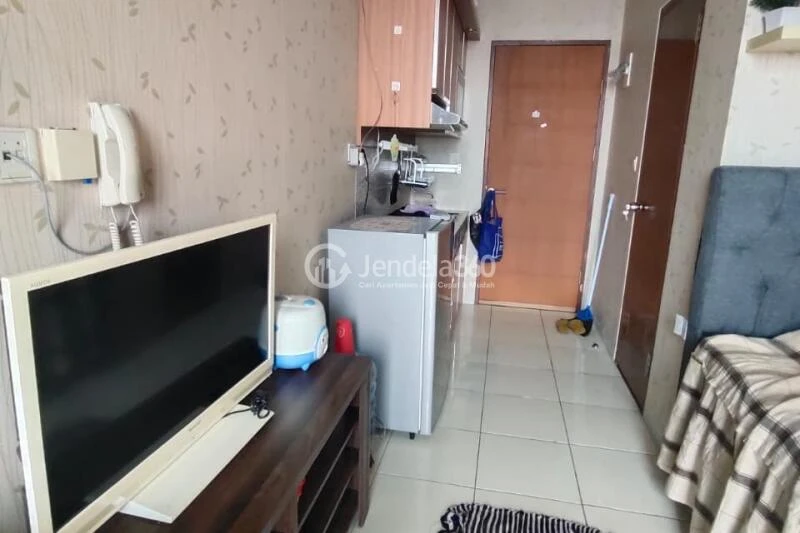 Bedroom Studio Apartment with City View at Dave Apartment