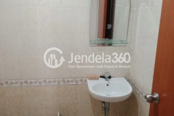 Bathroom 2 Stylish 2BR Apartment at Grand Palace Kemayoran Tower Catania
