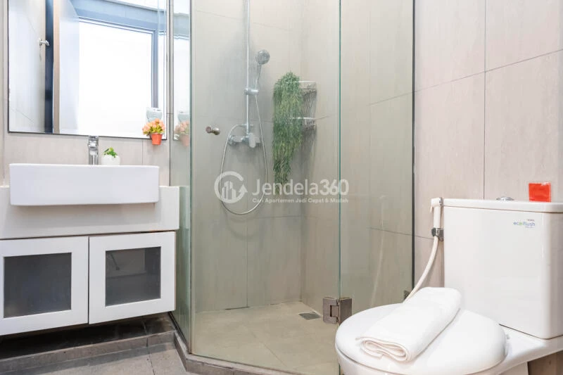Bathroom Spacious 2BR Apartment Low Floor with City View at Fatmawati City Center Apartment