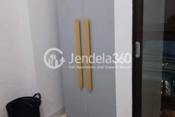 Bedroom Affordable Studio Apartment Middle Floor with City View at Dave Apartment
