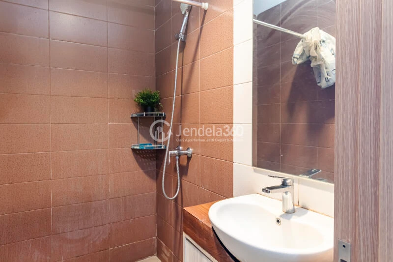 Bathroom Puri Orchard Apartment Studio View City