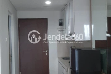 Dining Room Homey 1BR Apartment at Springwood Residence Tower A