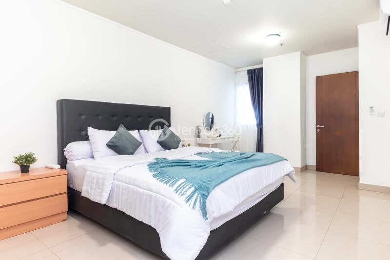 Bedroom 1 High Floor 3BR Apartment with City View at Sahid Sudirman Residence