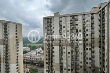Balcony Podomoro Golf View Apartment 2BR View Taman