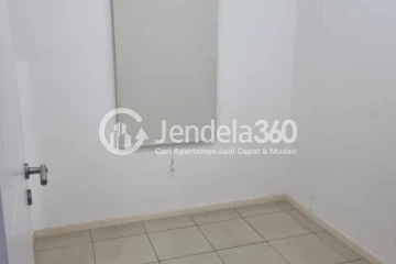 Bedroom 2 2BR Green Lake Sunter Apartment at Low Floor
