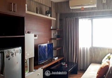 Living Room 2BR Gateway Apartment at Middle Floor