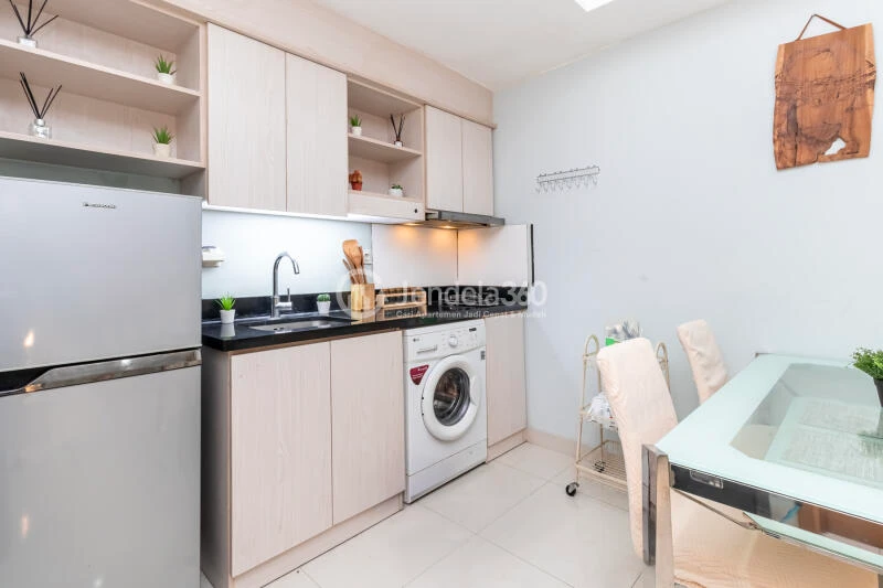 Kitchen The Mansion Kemayoran Bougenville 3BR Fully Furnished