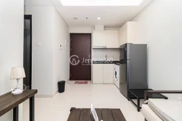 Living Room Simply Look 2BR Apartment High Floor with  View at Puri Mansion
