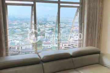 Living Room 3BR Pantai Mutiara Apartment at High Floor