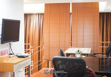Living Room Homey 1BR Apartment Middle Floor with City View (Barat) View at City Lofts Apartment