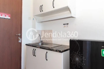 Kitchen High Floor Studio Apartment with  View at Tifolia Apartment