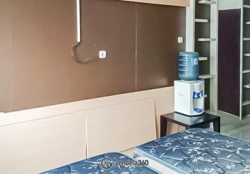 Bedroom Low Floor Studio Apartment with Swimming Pool View at East Park Apartment