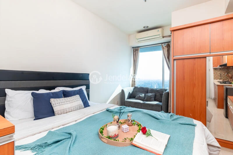 Bedroom Relaxed Studio Apartment at Grand Kamala Lagoon Apartment High Floor