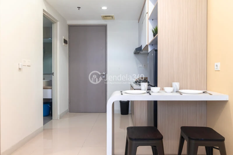 Dining Room Middle Floor 1BR Apartment with City View at Vasanta Innopark Apartment