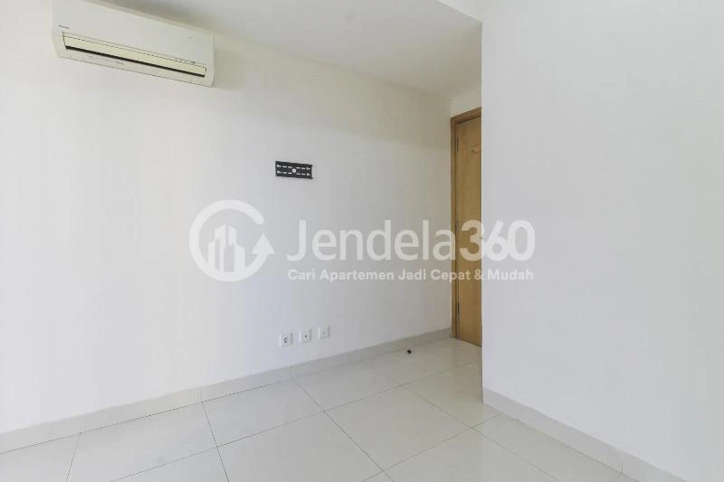 Bedroom Middle Floor 1BR Apartment with Golf view View at The Mansion Kemayoran Bougenville