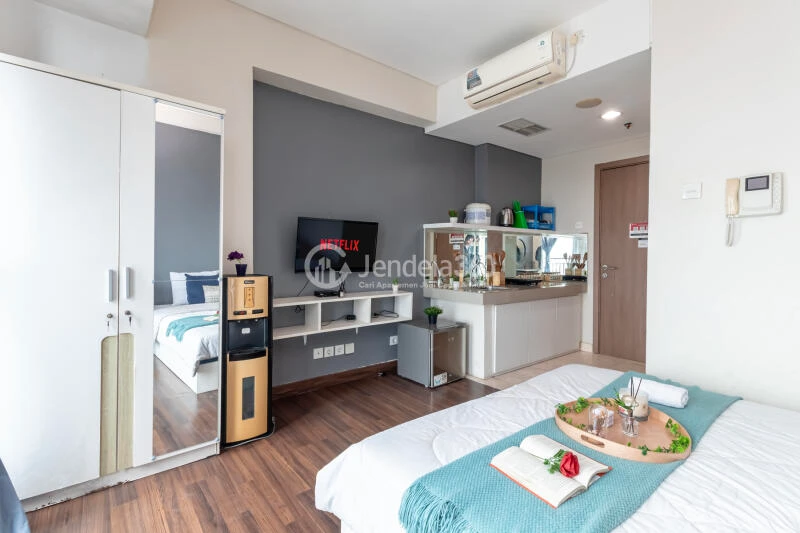 Bedroom Studio Apartment with city View at Puri Orchard Apartment
