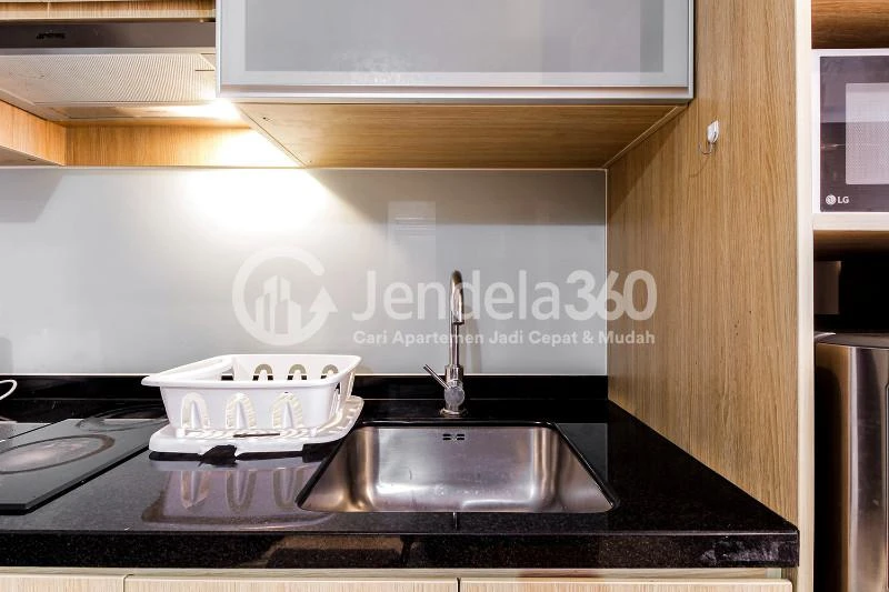 Kitchen Menteng Park Studio Fully Furnished