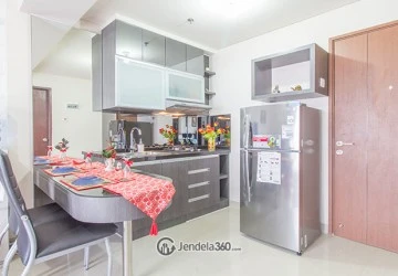 Kitchen 1BR Callia Apartment at High Floor