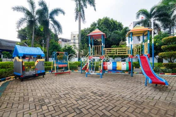 Outdoor Playground - Salemba Residence