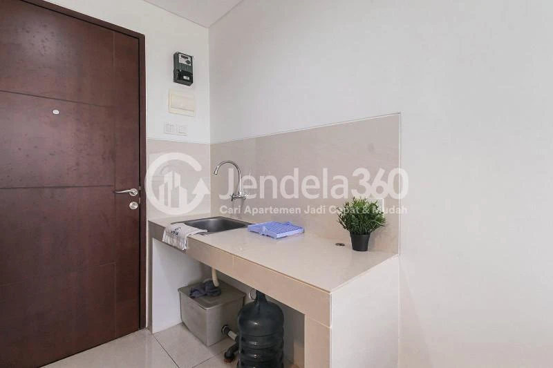 Kitchen High Floor Studio Apartment in An Exclusive Location, Alam Sutera, at Springwood Residence