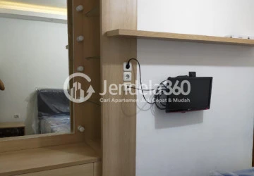 Other Simply Look 2BR Apartment Middle Floor with Swimming Pool View at Grand Palace Kemayoran
