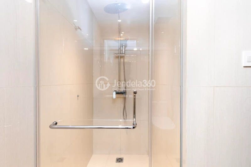 Bathroom Low Floor Studio Apartment with  View at Branz Mega Kuningan Apartment