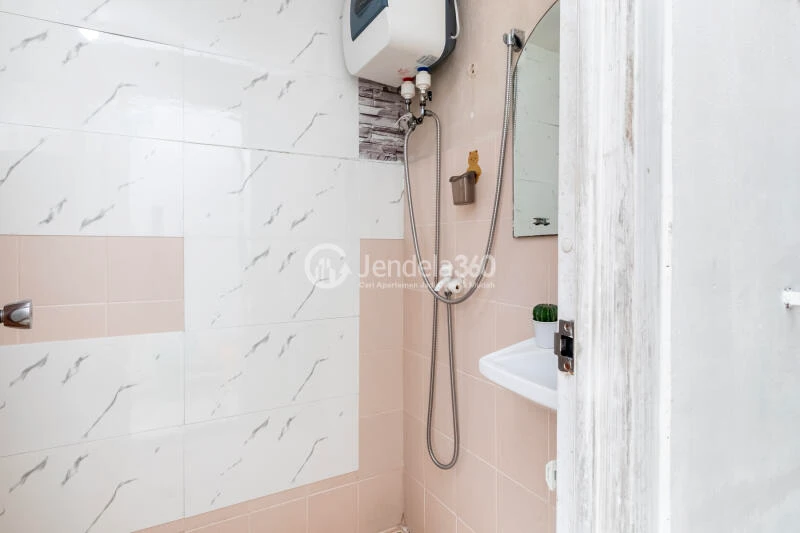 Bathroom Green Palm Residence 2BR Tower C