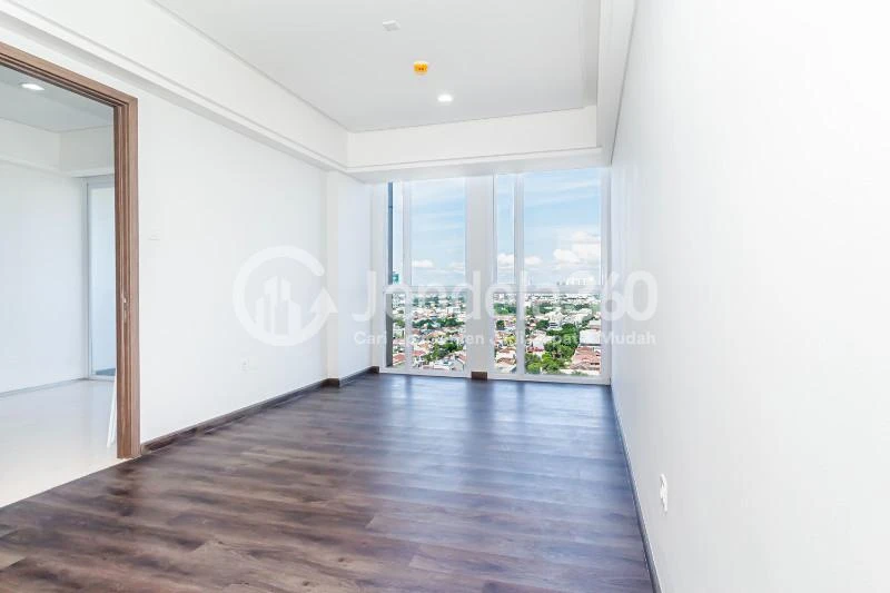 Bedroom 1 3BR Arandra Residence Apartment at High Floor