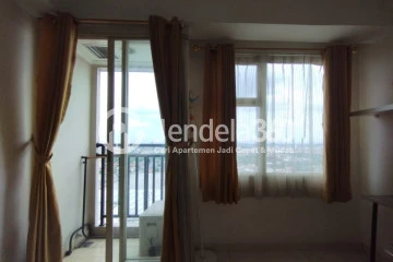 Bedroom Affordable Studio Apartment Middle Floor with City View at Margonda Residence 3