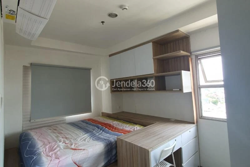 Bedroom High Floor 1BR Apartment with City View at Belmont Residence