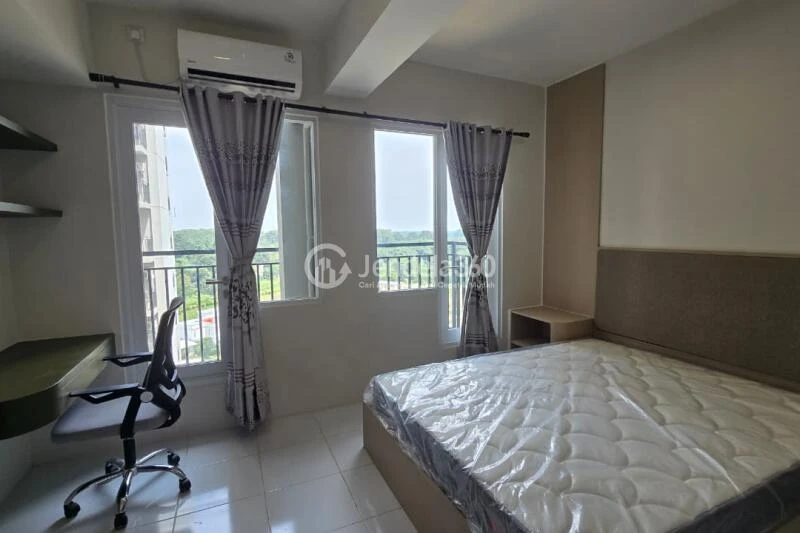 Bedroom Elegant Studio Apartment at Podomoro Golf View Apartment Middle Floor