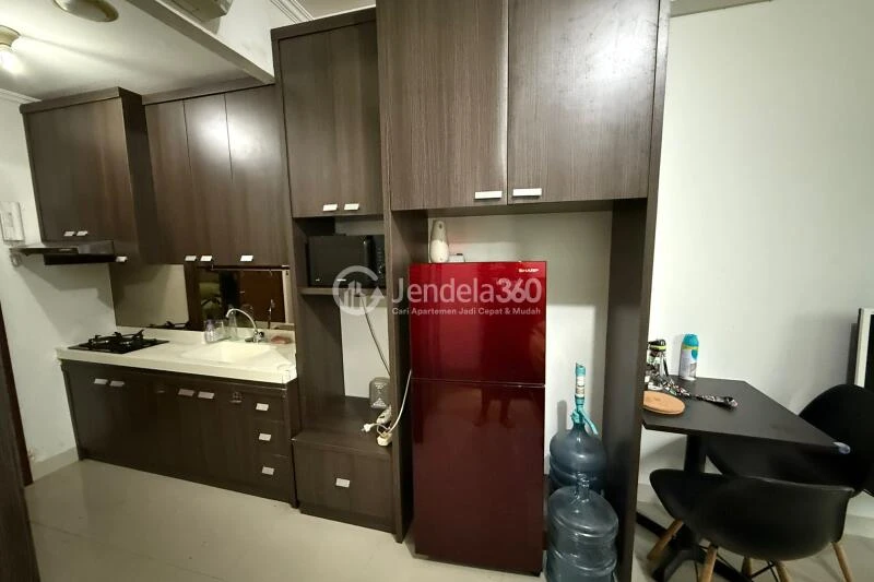 Kitchen Studio Apartment with City View at Signature Park Grande