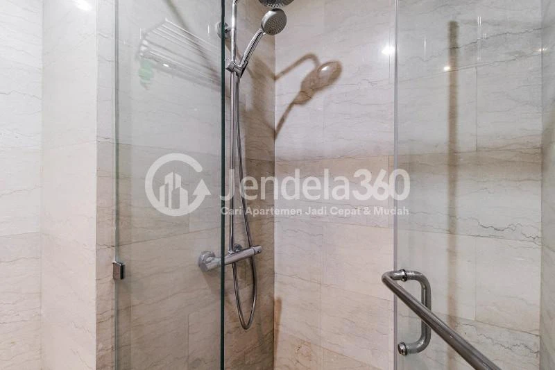 Bathroom Menteng Park Studio Fully Furnished