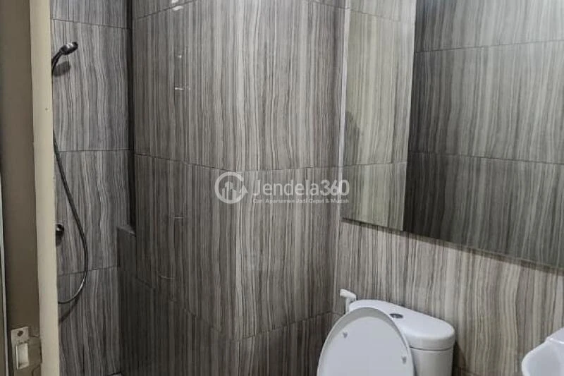Bathroom Modern Studio Apartment at Pakuwon Residence Bekasi Low Floor