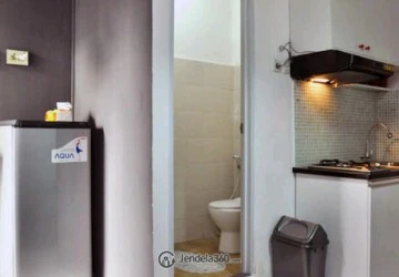 Living Room Relaxed Studio Apartment at Pancoran Riverside Apartment High Floor