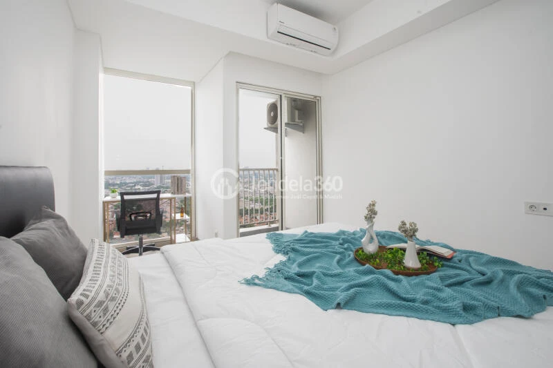 Bedroom Studio Pacific Garden Apartment at Tower -
