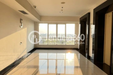 Living Room Low Floor Studio Apartment with  View at Paradise Mansion Apartment