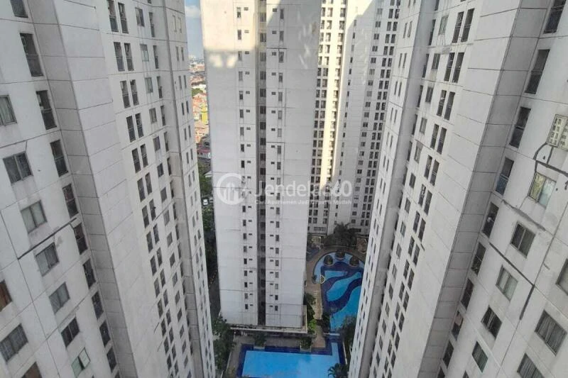 Balcony Bassura City Apartment 1BR Fully Furnished