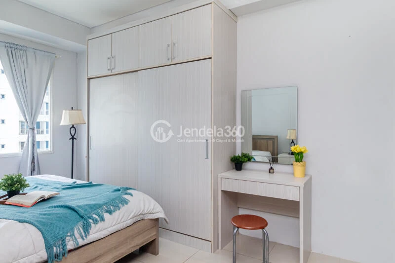Bedroom 1 3BR Apartment with City View at Aspen Residence Apartment